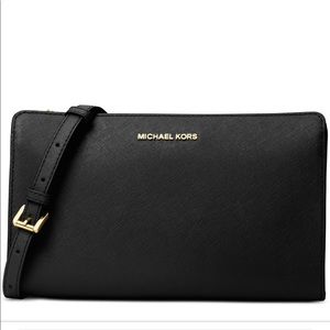 🆕 Michael Kors Large Crossbody Clutch